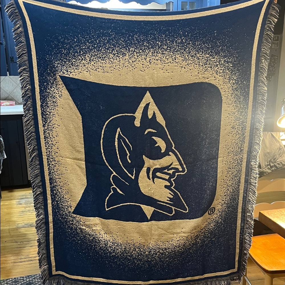 Blue and Cream Duke Blanket